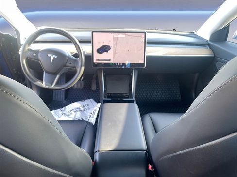Used 2018 Tesla Model 3 Long Range image 3