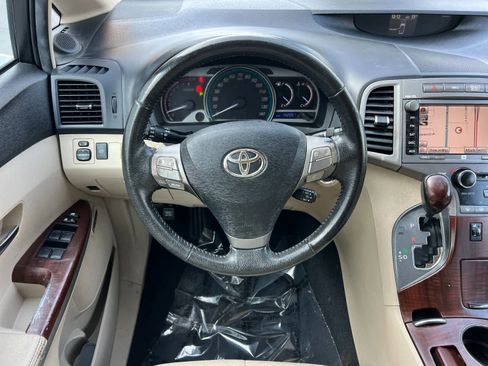 Used 2011 Toyota Venza AWD image 15
