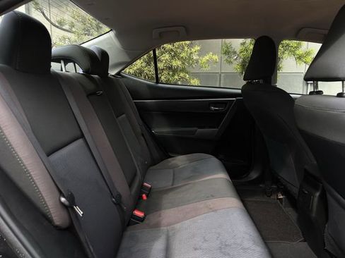 Used 2017 Toyota Corolla LE image 29