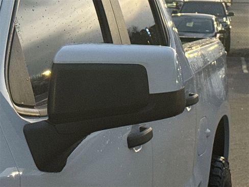 Used 2020 Chevrolet Silverado 1500 Custom w/ Custom Value Package image 11