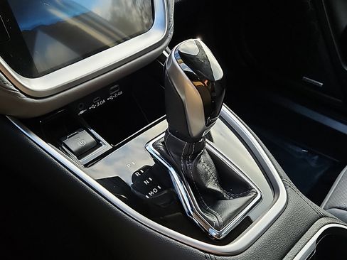 Used 2023 Subaru Outback Limited image 16