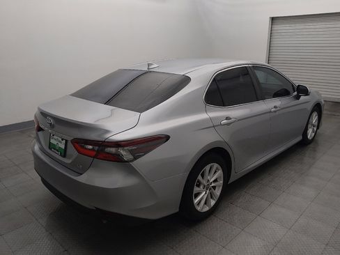 Used 2021 Toyota Camry LE image 9