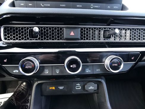 Certified 2022 Honda Civic EX-L image 25