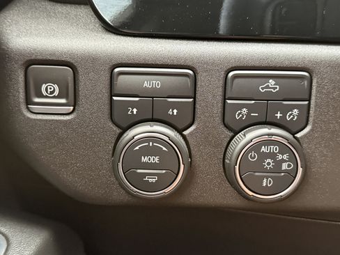 Used 2024 Chevrolet Silverado 1500 RST AWD/4WD image 23