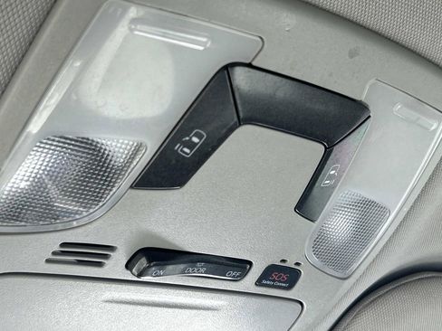 Used 2019 Toyota Sienna LE image 23