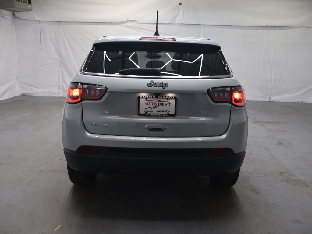 Used 2025 Jeep Compass Sport AWD/4WD image 6