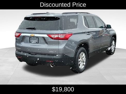 Certified 2021 Chevrolet Traverse LT image 3