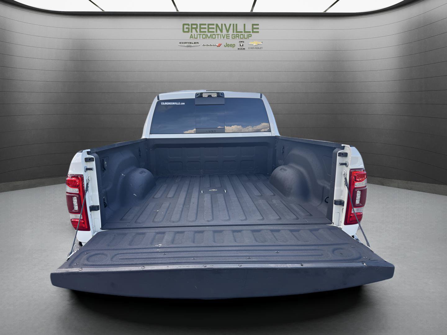 Used 2023 RAM 2500 Laramie AWD/4WD image 7