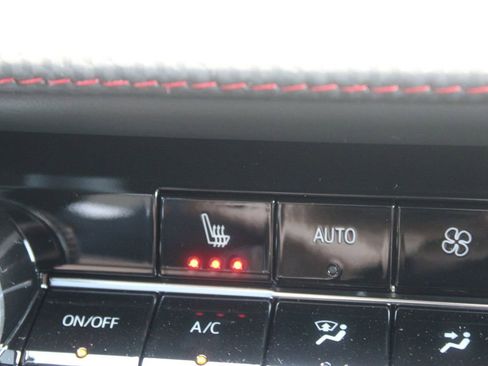 New 2026 Chevrolet Equinox ACTIV w/ Convenience Package III FWD image 47