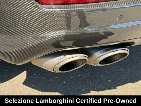 Used 2023 Lamborghini Urus Performante AWD/4WD image 17