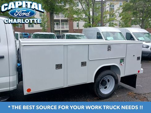 New 2026 Ford F550 4x4 Crew Cab image 8