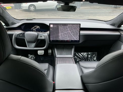 Used 2022 Tesla Model S image 18