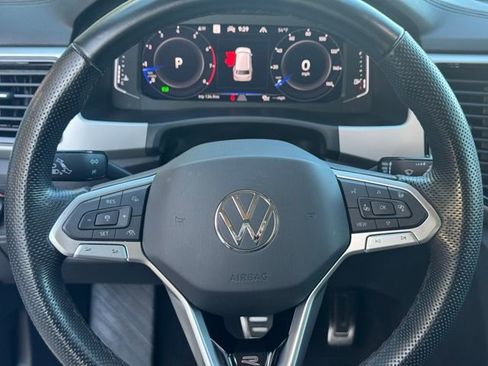 Used 2023 Volkswagen Atlas SEL Premium image 15