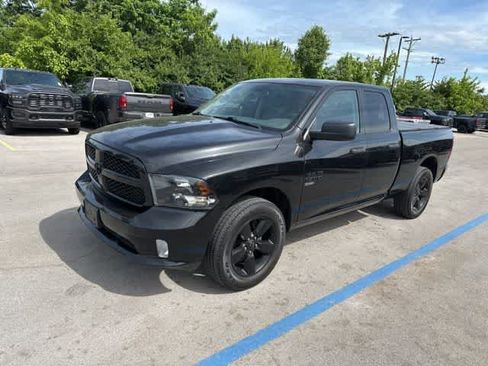 Used 2019 RAM 1500 Express w/ Express Value Package AWD/4WD image 9