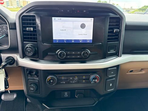 Used 2022 Ford F150 XLT w/ Trailer Tow Package RWD image 17