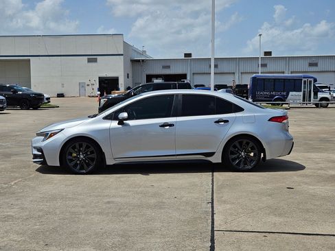 Used 2026 Toyota Corolla SE FWD image 9