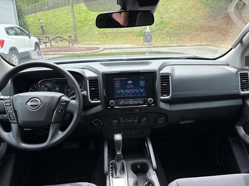 Certified 2023 Nissan Frontier SV w/ Technology Package image 9
