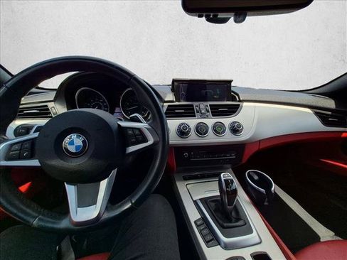 Used 2016 BMW Z4 sDrive28i RWD image 16