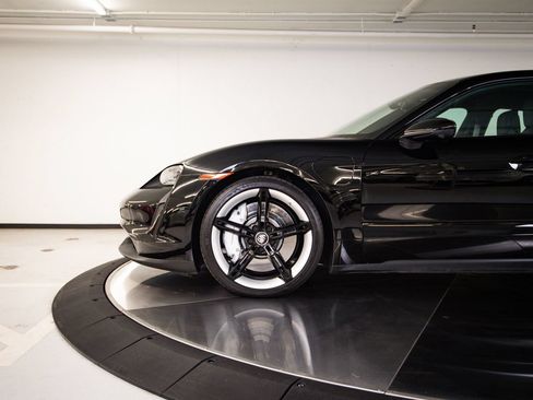 Certified 2024 Porsche Taycan RWD image 11