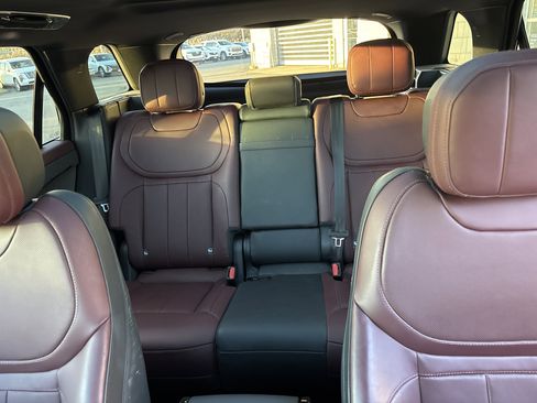 Used 2023 Land Rover Range Rover Sport SE Dynamic image 29