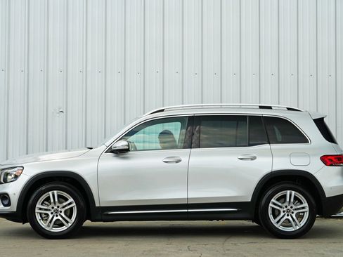 Used 2021 Mercedes-Benz GLB 250 4MATIC w/ Premium Package image 48