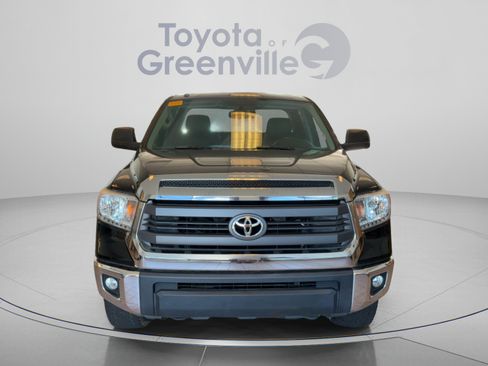 Used 2015 Toyota Tundra SR5 w/ T4 Package AWD/4WD image 9