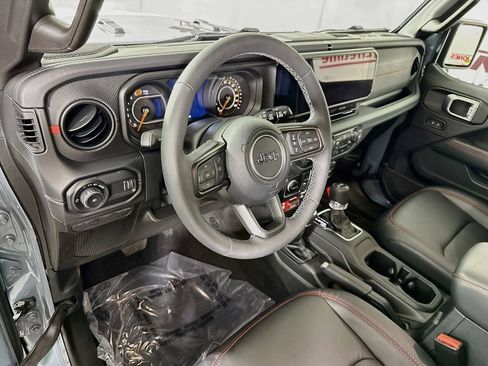 Used 2026 Jeep Wrangler Unlimited Rubicon w/ Safety Group AWD/4WD image 18