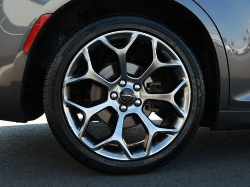 Used 2018 Chrysler 300 S w/ S Model Appearance Package image 5