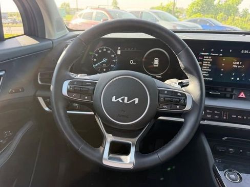 Certified 2025 Kia Sportage SX Prestige AWD/4WD image 11