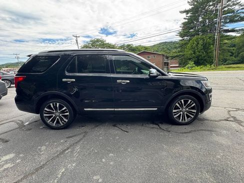 Used 2016 Ford Explorer Platinum AWD/4WD image 3