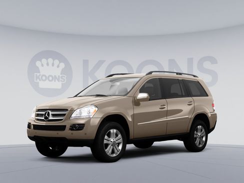 Used 2010 Mercedes-Benz GL 550 4MATIC image 1