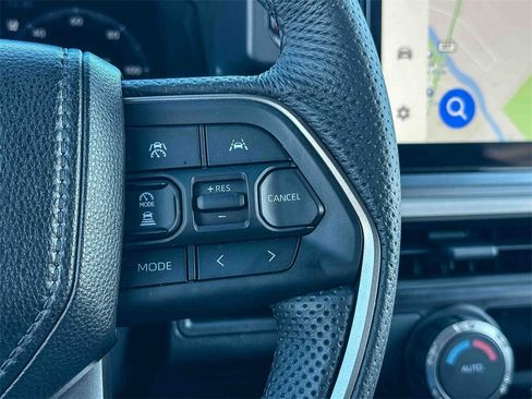 Used 2025 Toyota Tacoma TRD Sport image 27