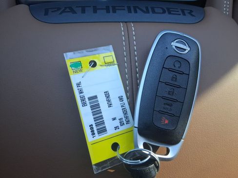 New 2026 Nissan Pathfinder Platinum AWD/4WD image 43