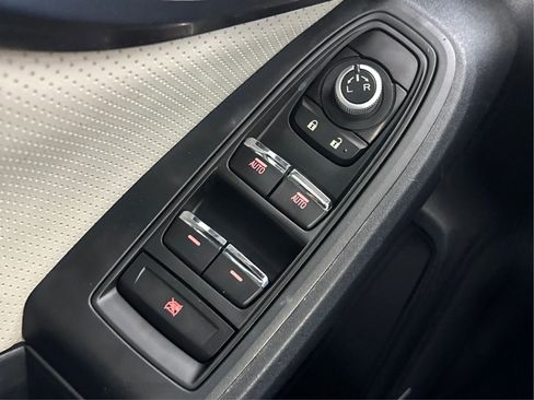 Used 2017 Subaru Impreza 2.0i Limited image 42