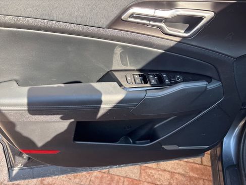 Certified 2024 Kia Sportage EX w/ EX Premium Package image 12