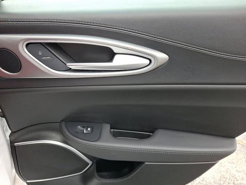 Used 2023 Alfa Romeo Giulia Veloce image 14