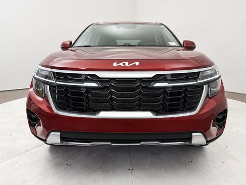 Certified 2025 Kia Seltos S FWD image 11