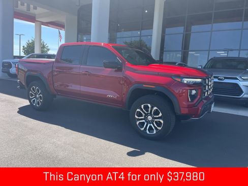 Used 2023 GMC Canyon AT4 w/ AT4 Premium Package AWD/4WD image 3