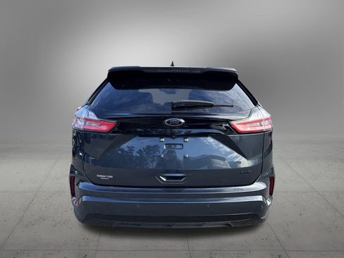 Used 2024 Ford Edge SE w/ Black Appearance Package image 8