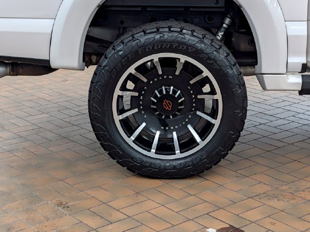 Used 2019 Ford F150 Lariat w/ Equipment Group 502A Luxury AWD/4WD image 17