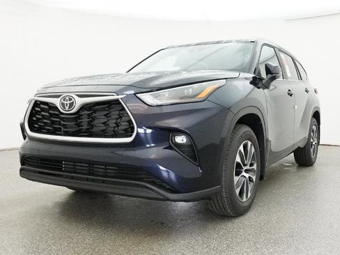 New 2026 Toyota Highlander XLE AWD/4WD image 32