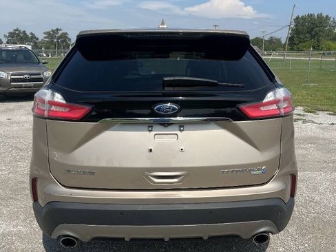 Used 2020 Ford Edge Titanium w/ Equipment Group 301A AWD/4WD image 7