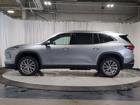 Used 2025 Buick Enclave Preferred image 14
