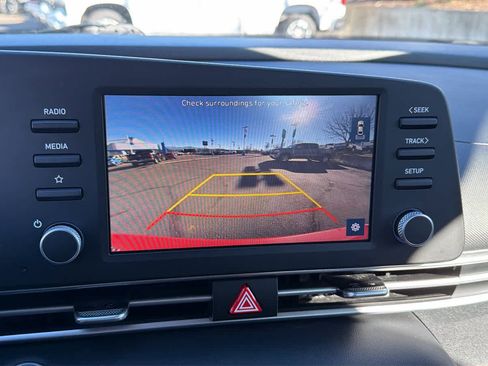 Used 2023 Hyundai Elantra SEL image 16