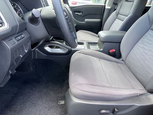 Used 2024 Nissan Frontier SV w/ Technology Package image 21