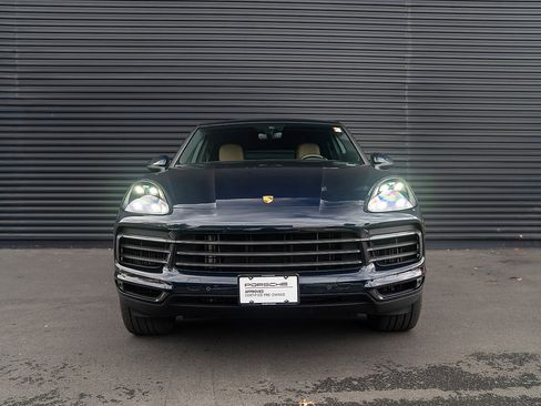 Certified 2022 Porsche Cayenne Platinum Edition image 25