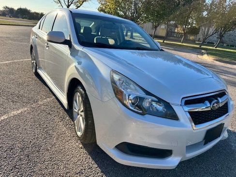 Used 2013 Subaru Legacy 2.5i Premium image 10