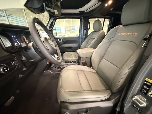 New 2026 Jeep Gladiator Mojave image 19