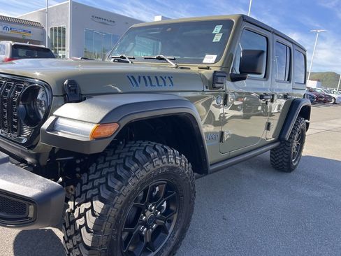Used 2025 Jeep Wrangler Willys 4xe image 11