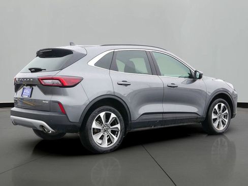 Used 2024 Ford Escape Platinum image 3